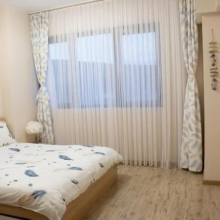 Daire Bee Happy, Pchelinski Bani,hot Mineral Water *