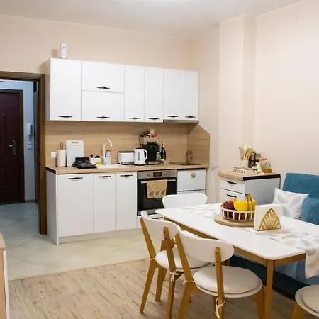 Bee Happy, Pchelinski Bani,hot Mineral Water Daire *