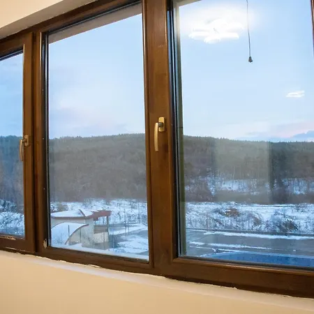 Bee Happy, Pchelinski Bani,hot Mineral Water Daire