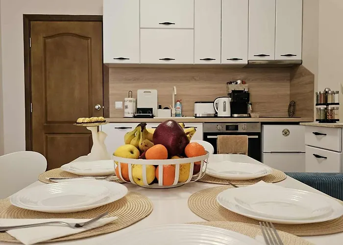 Daire Bee Happy, Pchelinski Bani,hot Mineral Water *