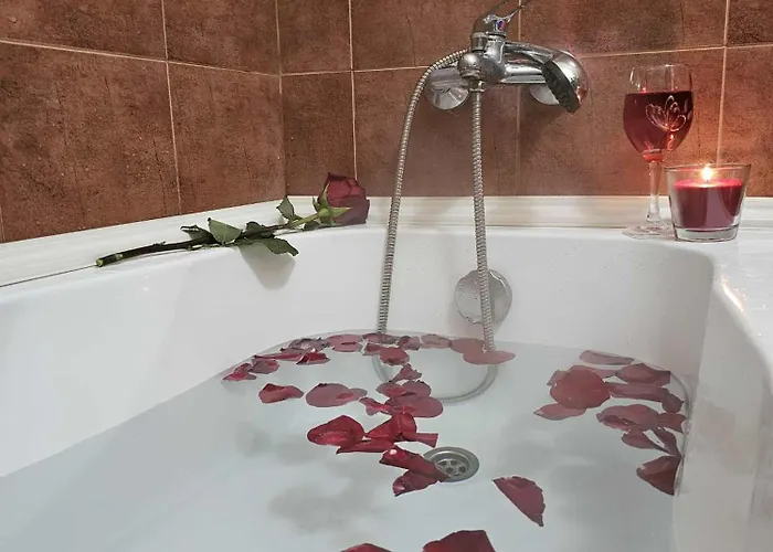 Daire Bee Happy, Pchelinski Bani,hot Mineral Water *